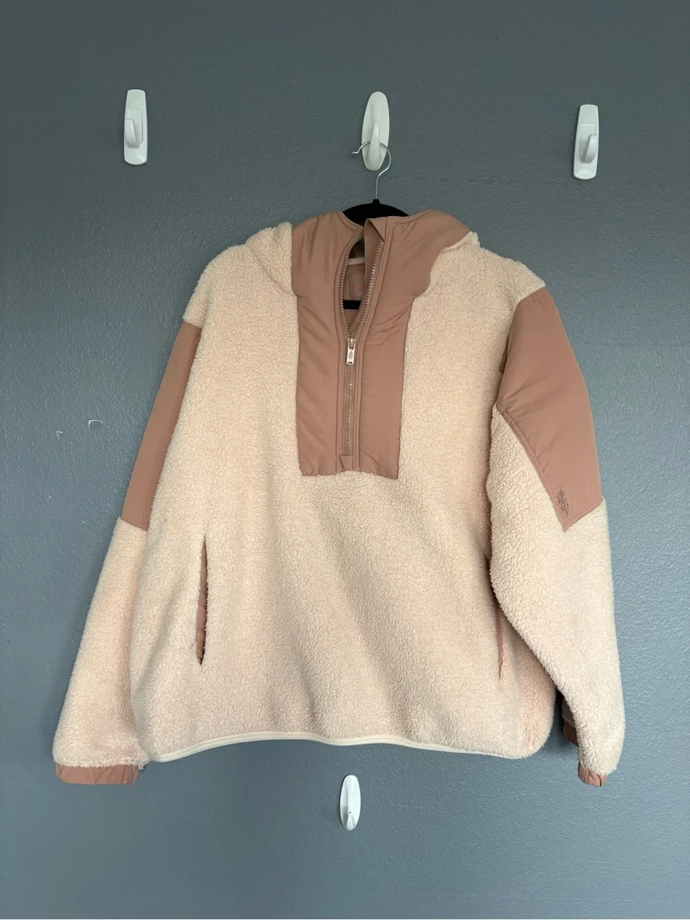 Free People FP Movement Lead The Pack Pullover M Vanilla Chai Sherpa Fleece
